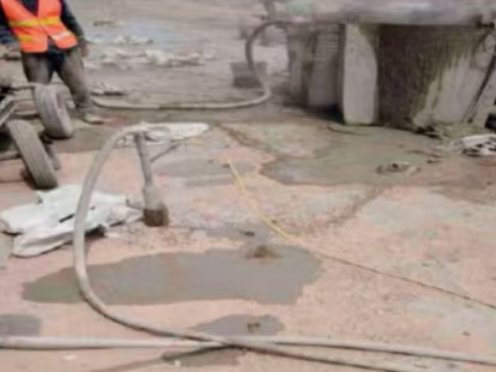 祁门水泥混凝土路面板底注浆技术 路面脱空注浆整治方案